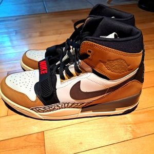 Air Jordan high tops size 10.5